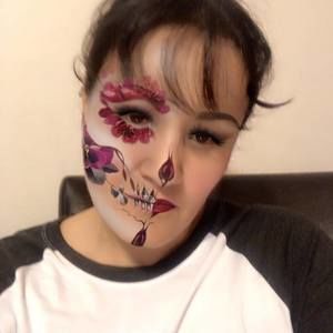 Meet your Posher, Angélica